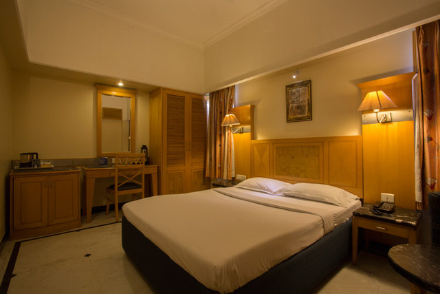 M M Hotels
